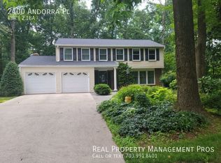 2400 Andorra Pl, Reston, VA 20191