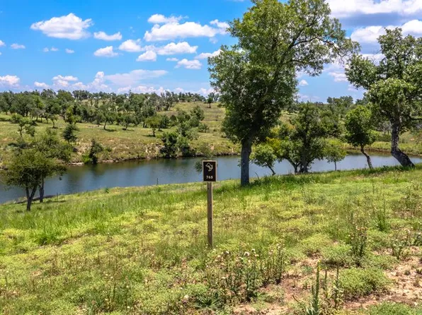 765 Ingram Ln, Fredericksburg, TX 78624