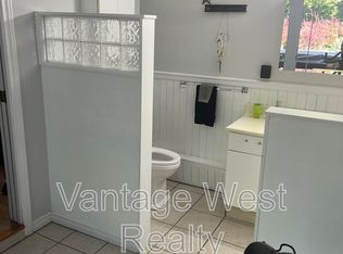 1778 Smithson Dr, Kelowna, BC V1Y4E3