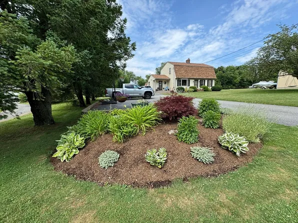 248 Compos St, Somerset, MA 02726
