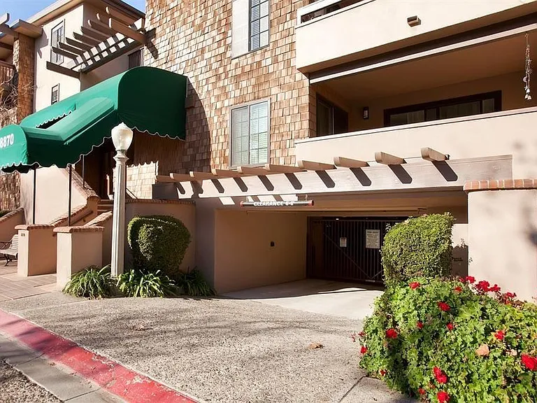 8870 Villa La Jolla Dr #305 — Photo 26