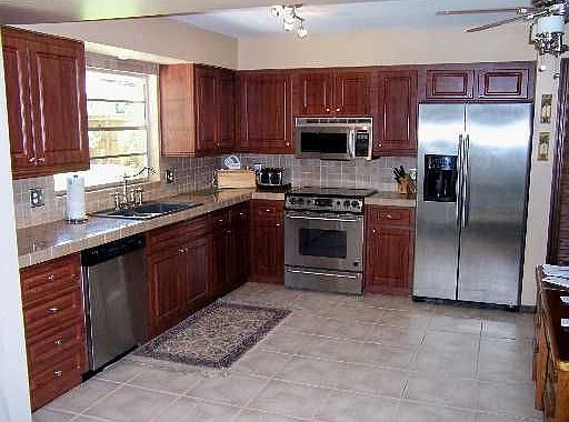 3rd image of 690 Palm Dr