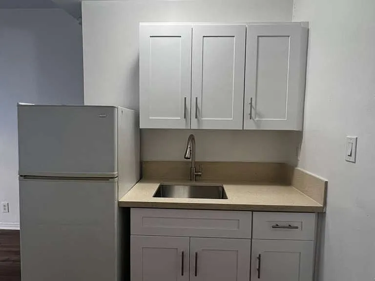 615 S Normandie Ave #39 — Photo 3