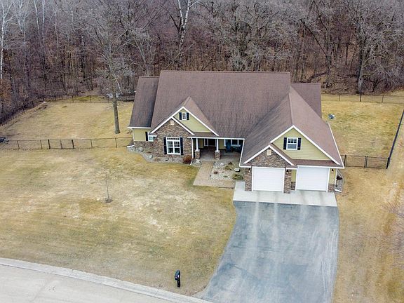 3rd image of 1943 Middle Creek Rd