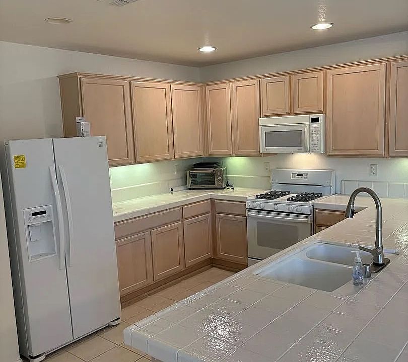 1st image of 280 Mill Valley Cir N