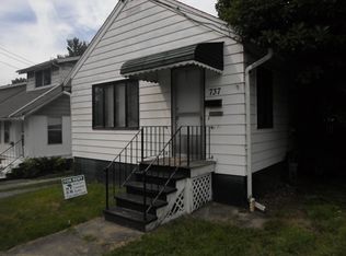 737 Hull St, Sharon, PA 16146