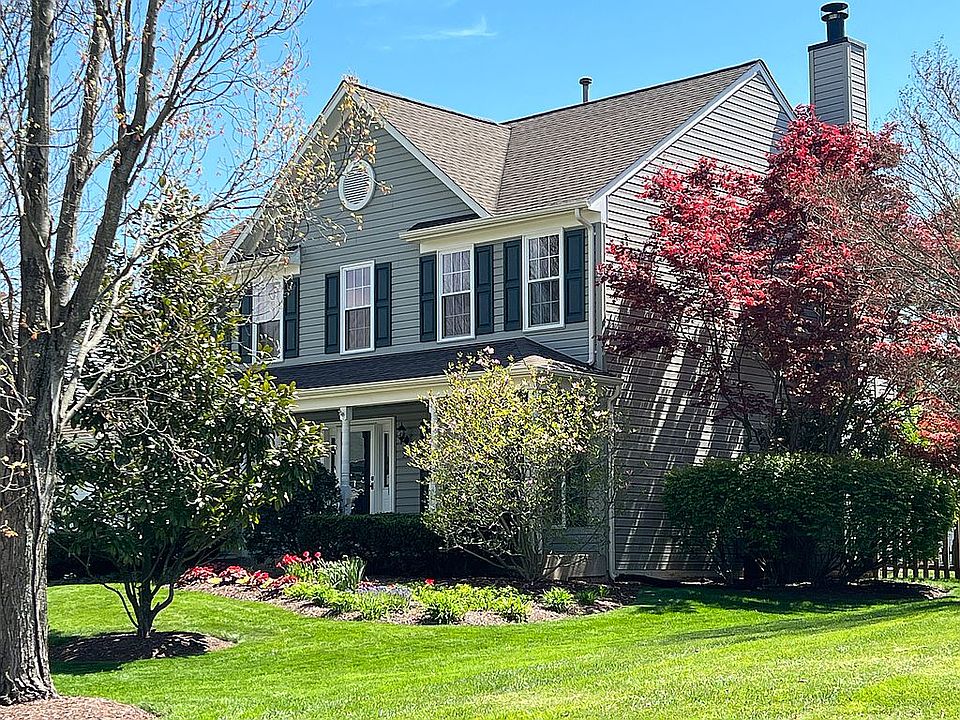1st image of 211 Foxborough Dr SW