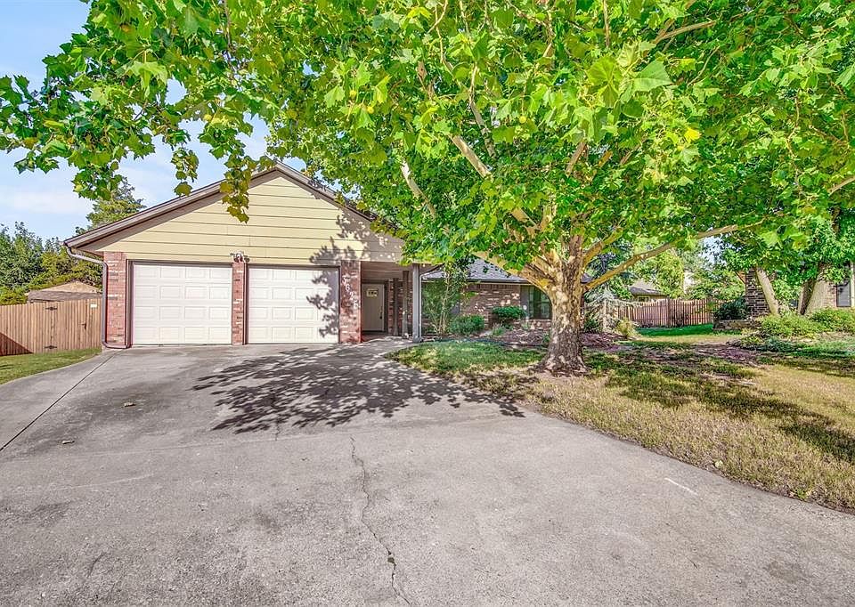 1st image of 3625 NE 141st Ct