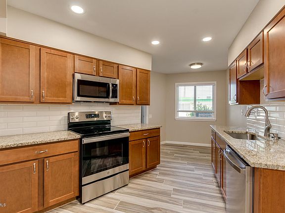 3rd image of 11080 W Coggins Dr