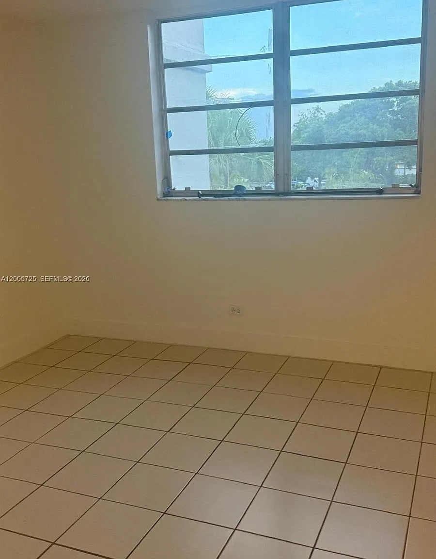 Royal Oaks Condo — Photo 4