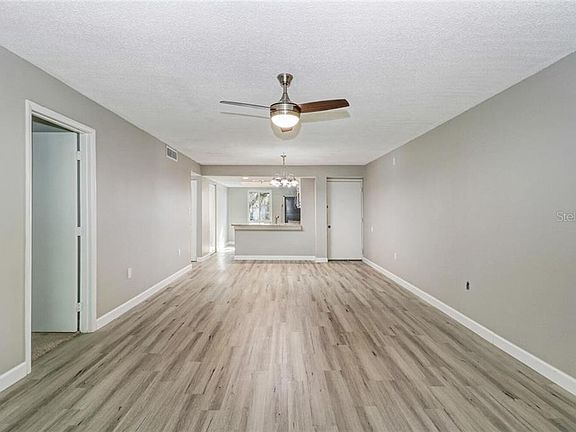 2nd image of 110 Cypress Ln #10