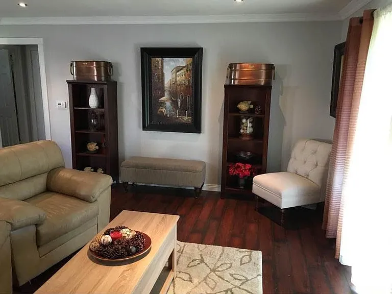 Calverton Dr — Photo 4