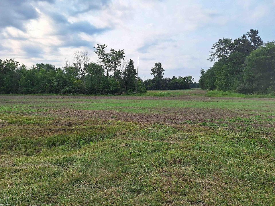 2nd image of N Road 136 Norrth Rd