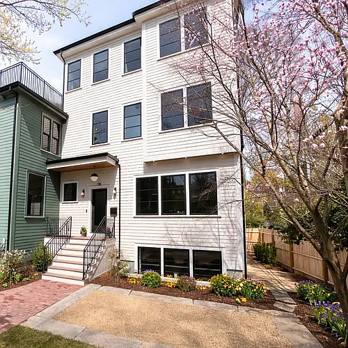 18 Clinton St #18A Photo 1