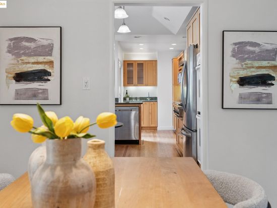 6141 Broadway Ter, Oakland, CA 94618