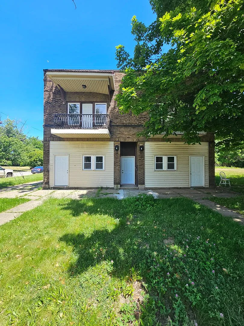 14201 Westropp Ave — Photo 2