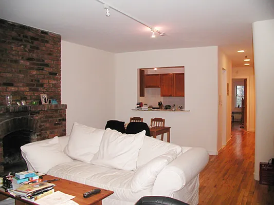 Rented by Eychner | media 27