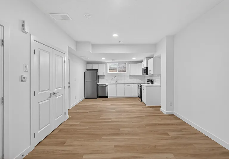 30 Renwyck Pl #BASEMENT — Photo 4