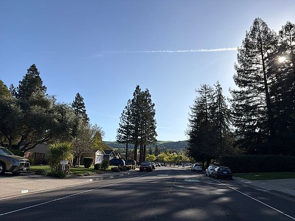 5th image of 3019 Montevideo Dr