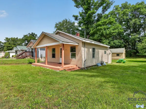 1662 Bristol Ave NW, Grand Rapids, MI 49504