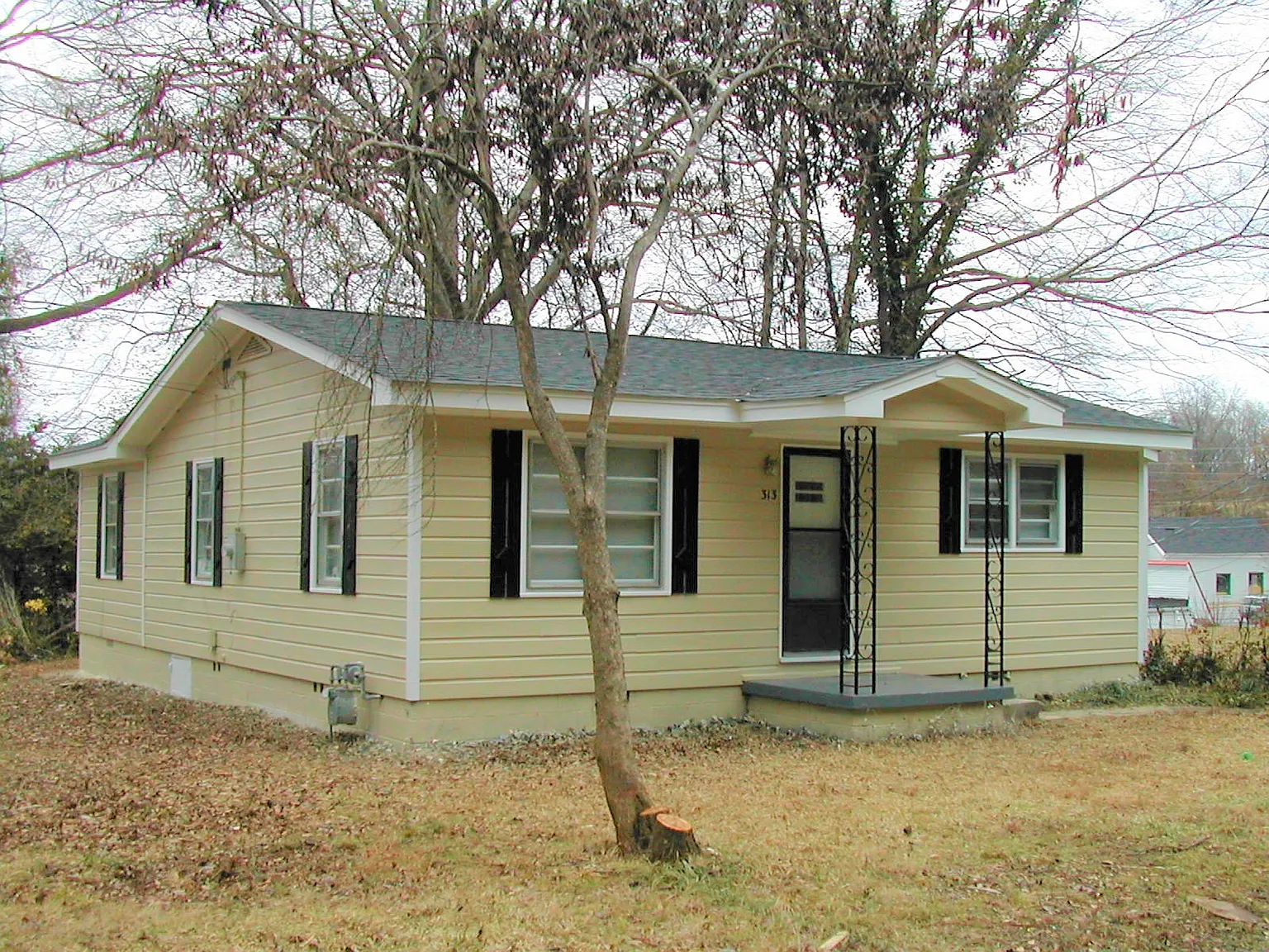 3 bed, 1156 sqft, $1,550 — Photo 2