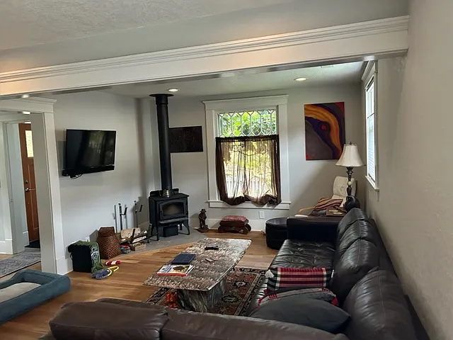 2510 Lynn St — Photo 5