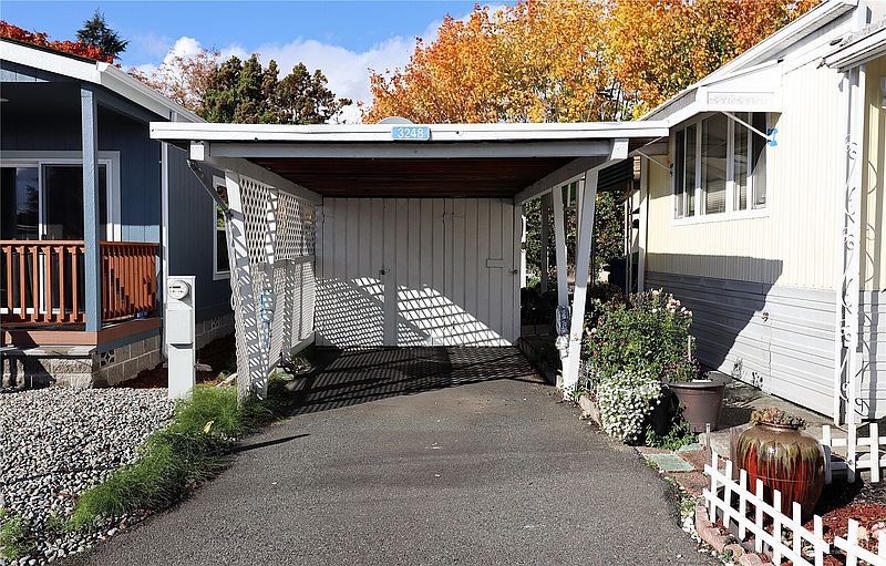 3rd image of 3248 S 180th Place #34