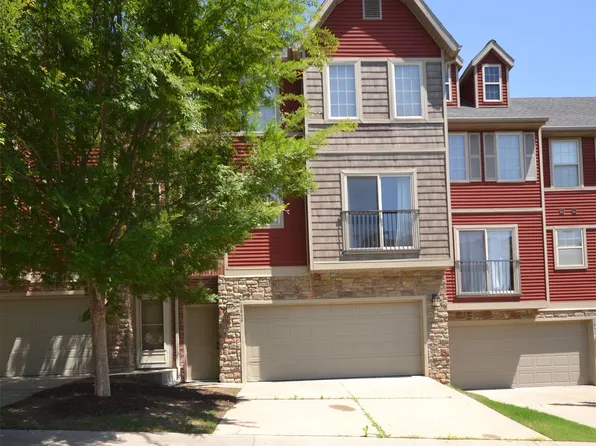 2848 W Redstone Dr, Fayetteville, AR 72704