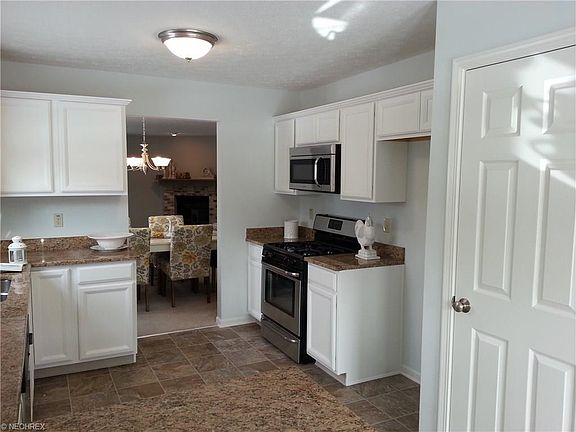 3rd image of 13121 Northpointe Cir