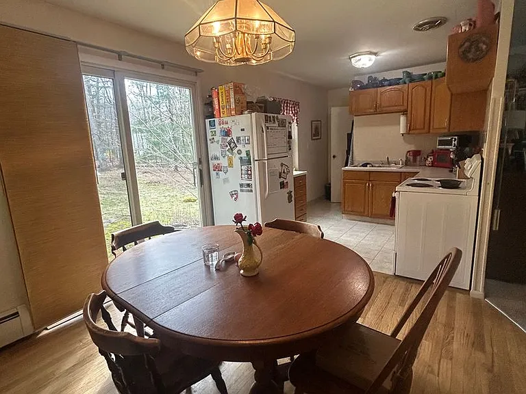 2066 N Oak Ln — Photo 3
