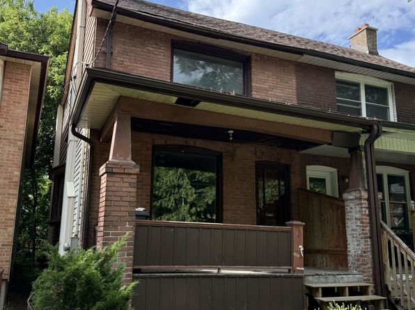 18 Aldergrove Ave, Toronto, ON M4C 1B2
