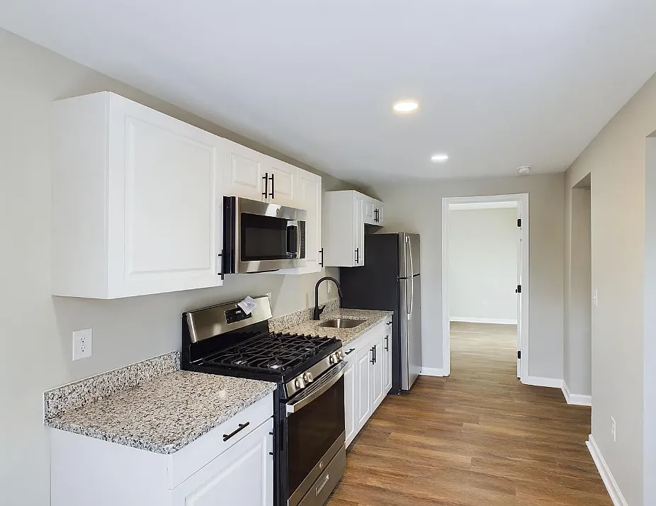 216 W Burke St #4