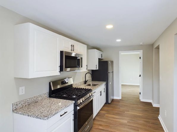 216 W Burke St #4