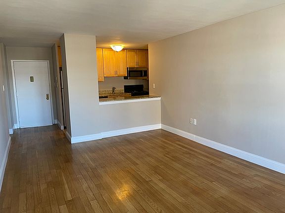 2nd image of 101 Riverdale Ave #6C