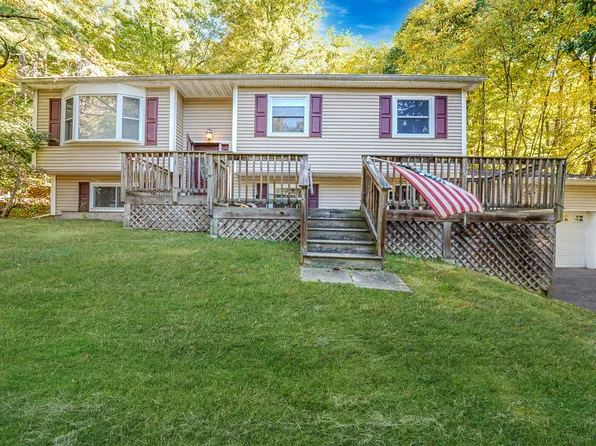 68 Old Sylvan Lake Rd, Hopewell Junction, NY 12533