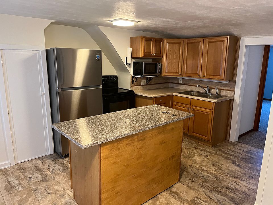 1st image of 221 E 2nd St #2