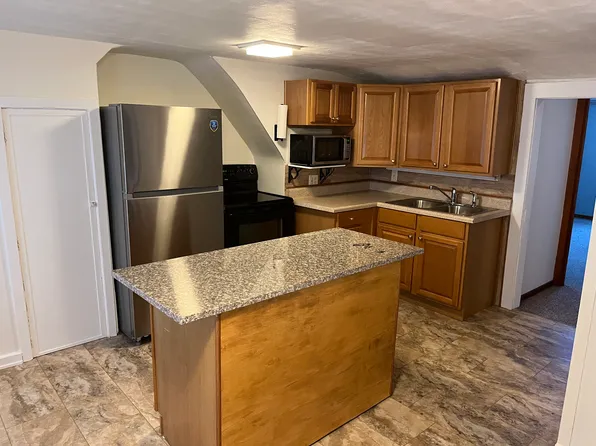 221 E 2nd St #2, Boyertown, PA 19512
