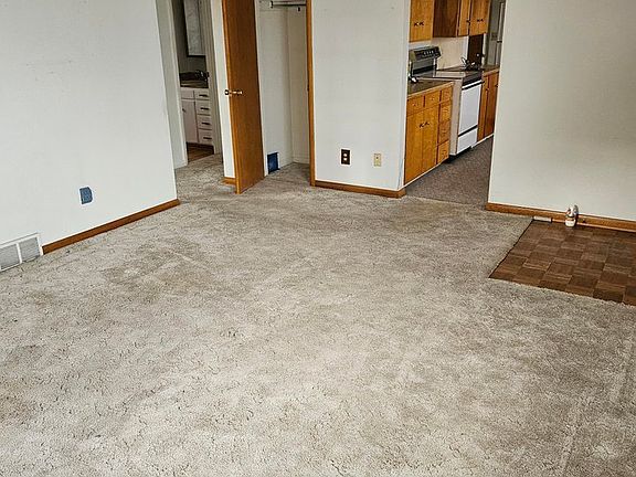 3rd image of 425 35th Ave Ct