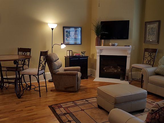 5th image of 64 Stoneview Summit Ct Unit 5506
