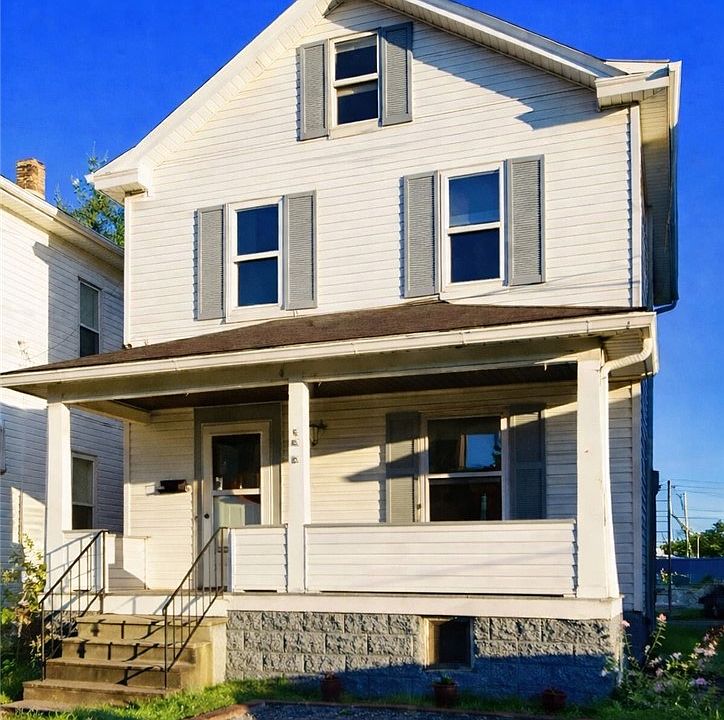 1st image of 207 Hickory Way