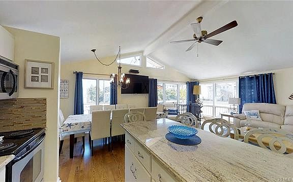 4th image of 6309C Long Beach Blvd