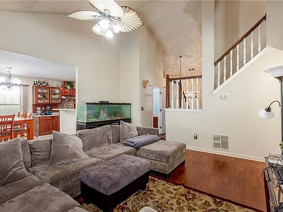 3rd image of 4811 Brasac Dr