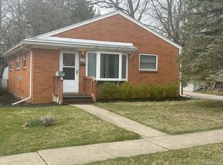 285 Noble St, Milford, MI 48381