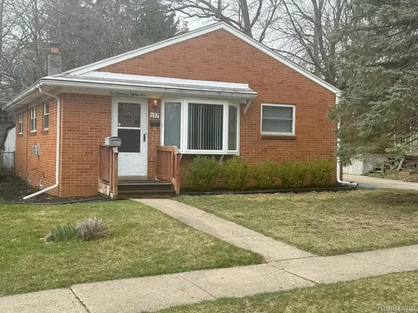 285 Noble St, Milford, MI 48381