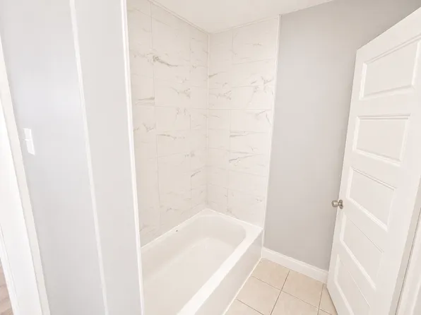 117 4th Ave APT 3, East Orange, NJ 07017