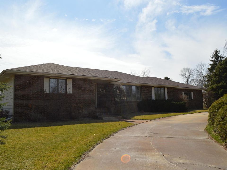 1st image of 39057 Greenwood Ln