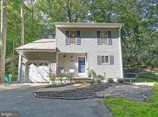 23295 White Elm Ct, California, MD 20619