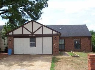 5615 Flowering Peach Dr, Memphis, TN 38115