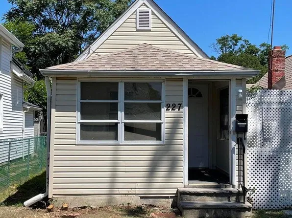 227 Seeley Ave, Keansburg, NJ 07734