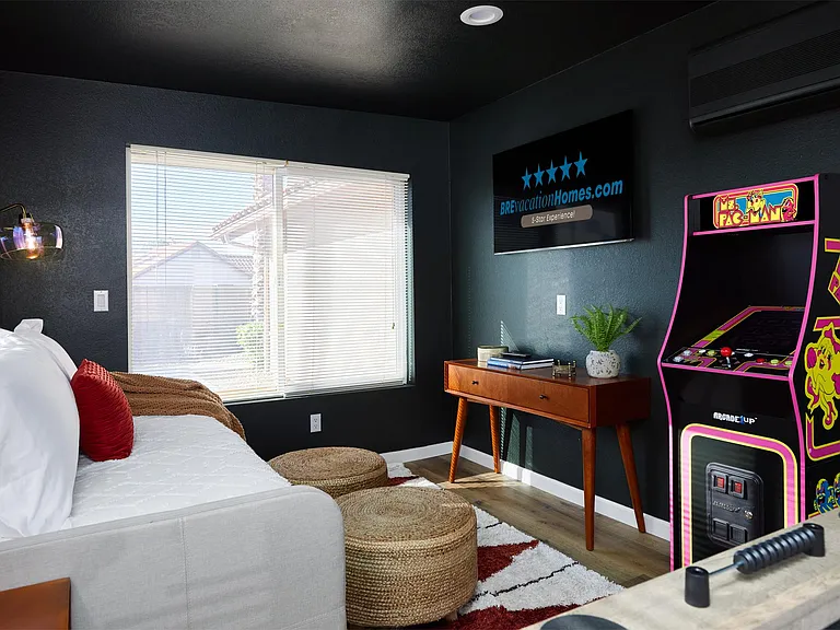 Bedroom 5/Game Room: TV, Xbox, PacMan, Foosball